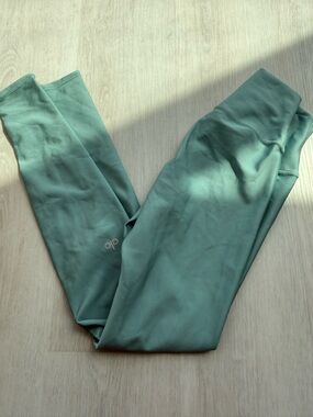 ALO Yoga Seafoam Green High-Waist Airlift Leggings